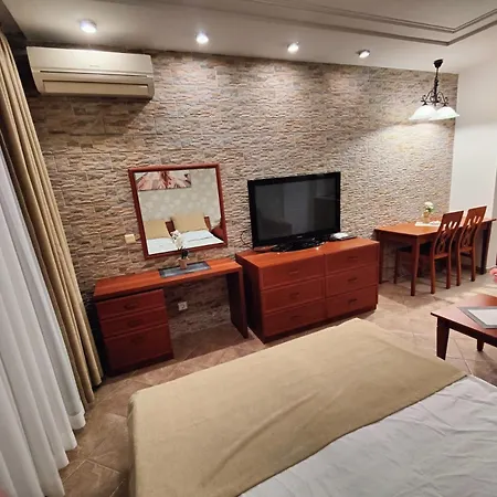 Life Private Apartment Sozopol